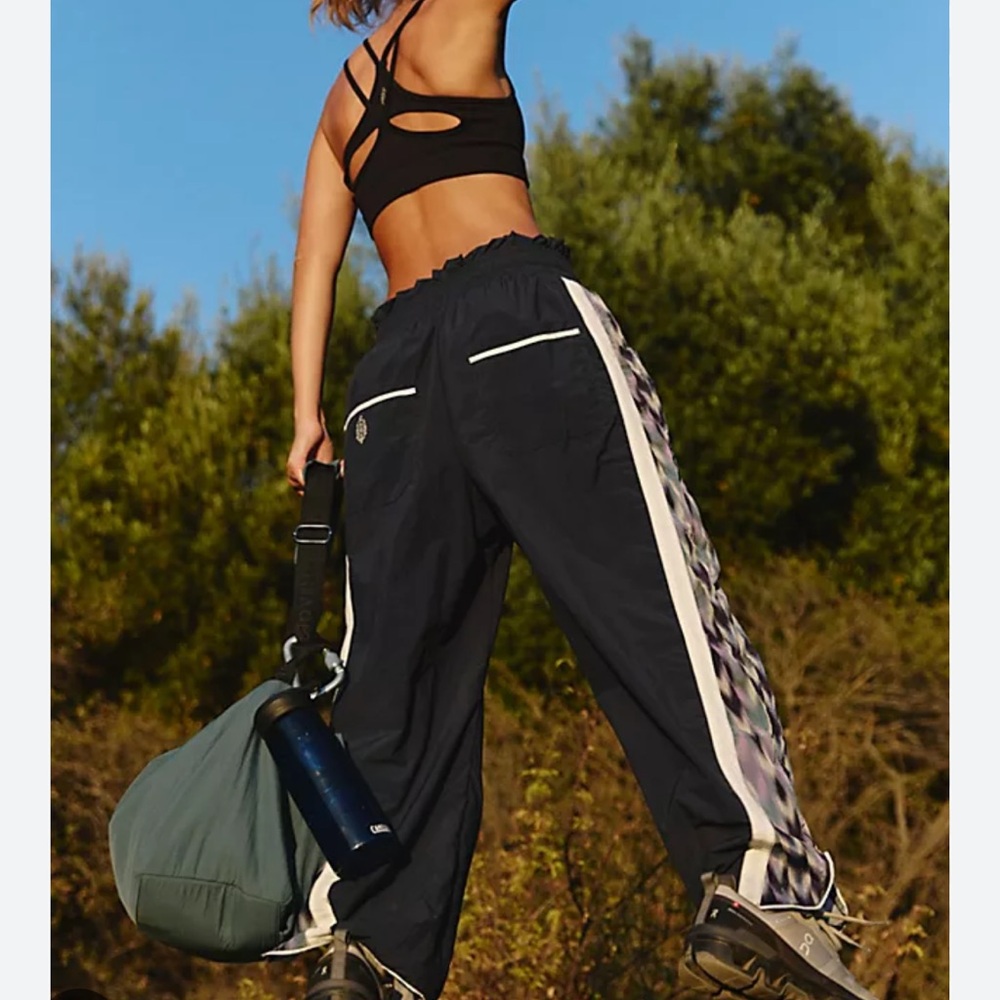 FREE PEOPLE MOVEMENT Champ is Here Amethyst Chevron Printed Athletic Pants - Picture 2 of 5